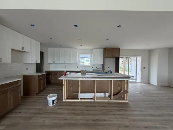 2505 W Pigeon DR, Ozark, MO 65721
