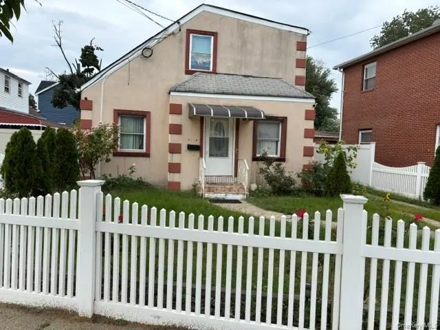 24107 147th AVE, Rosedale, NY 11422