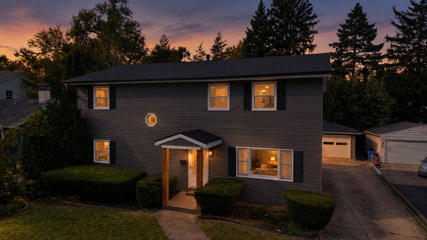 829 E Evergreen ST, Wheaton, IL 60187
