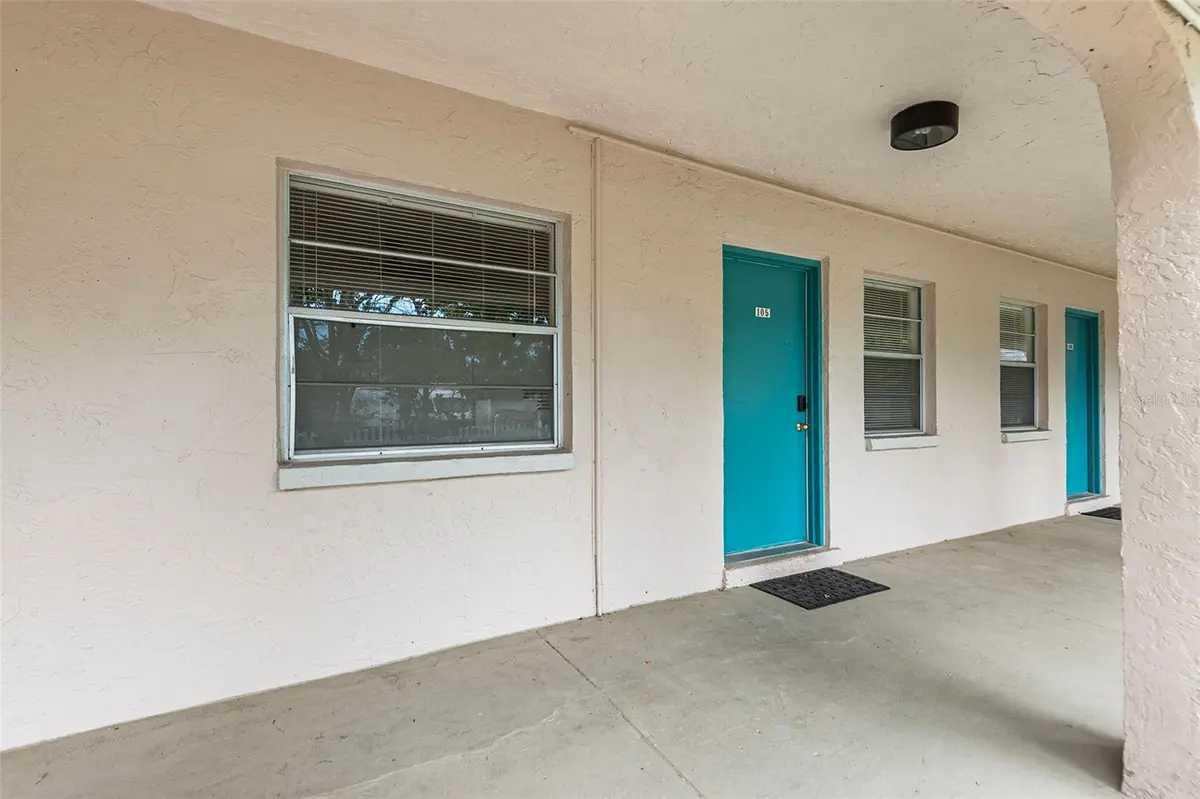 555 62ND ST S #105, St Petersburg, FL 33707