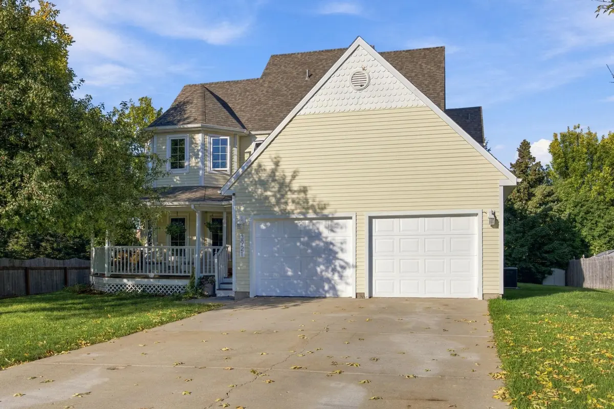 3921 5th ST S, Moorhead, MN 56560