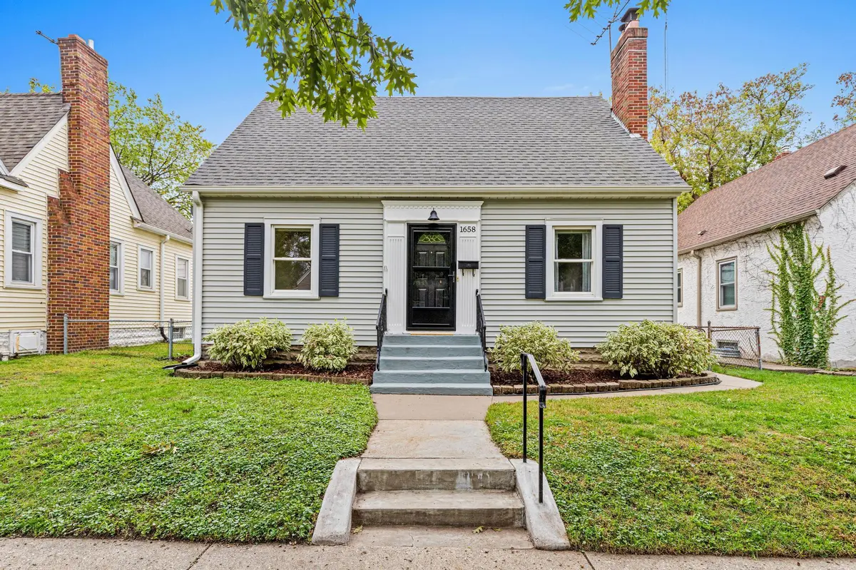1658 Sherburne AVE, Saint Paul, MN 55104