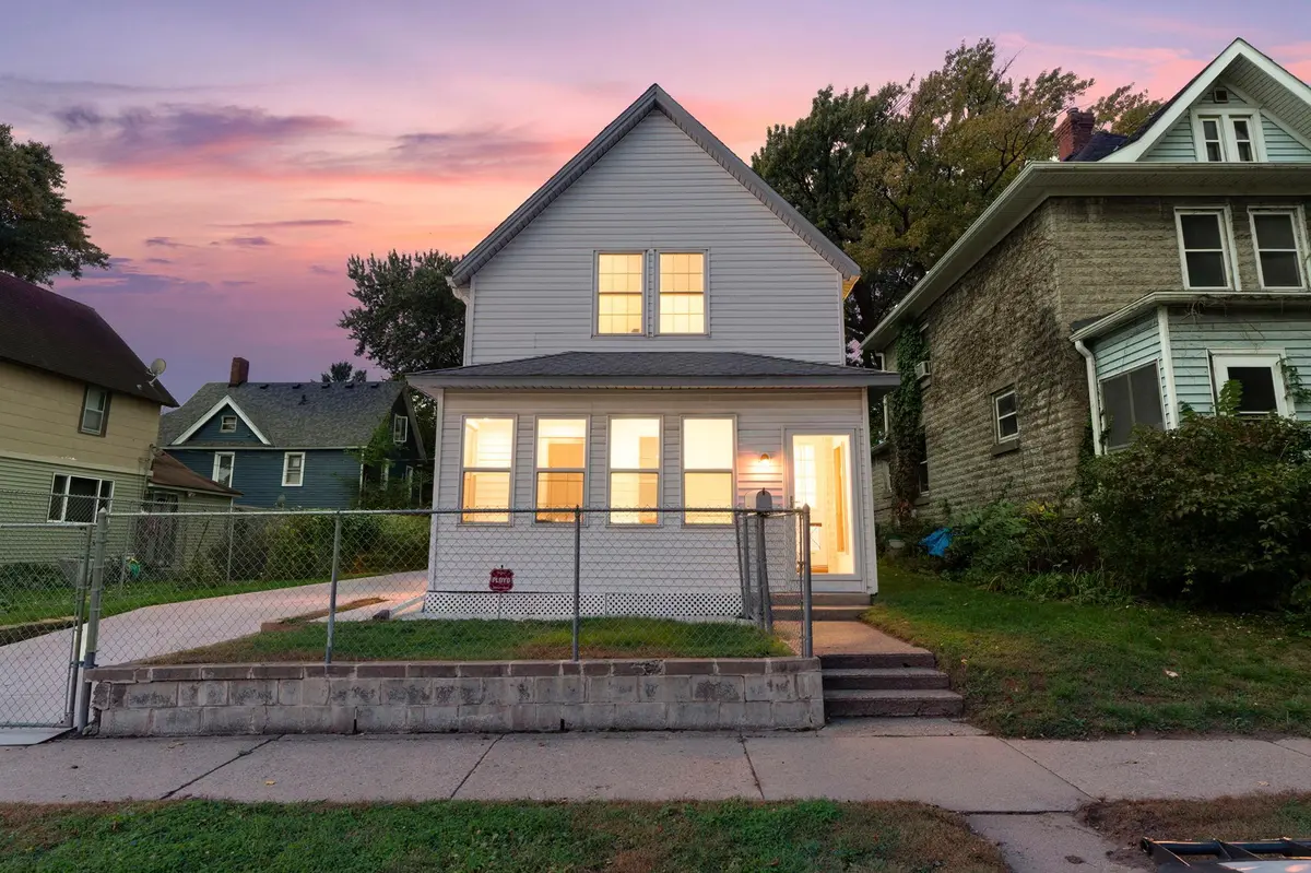 909 Park ST, Saint Paul, MN 55117