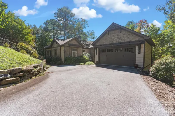 44 Sunset TRCE, Brevard, NC 28712