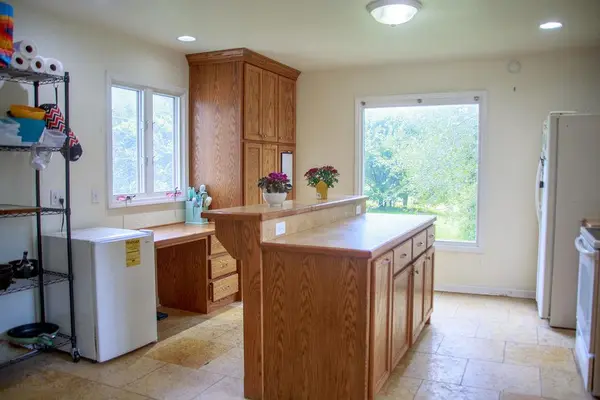 1926 Garland ST, Leavenworth, KS 66048