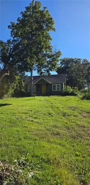 8145 Holmes RD, Kansas City, MO 64131
