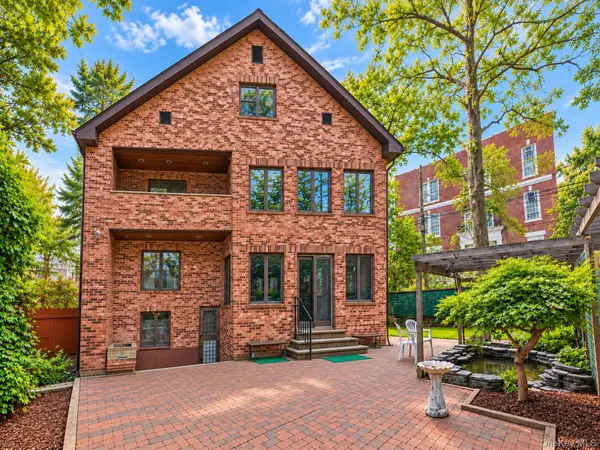 172-03 35 Ave, Flushing, NY 11358