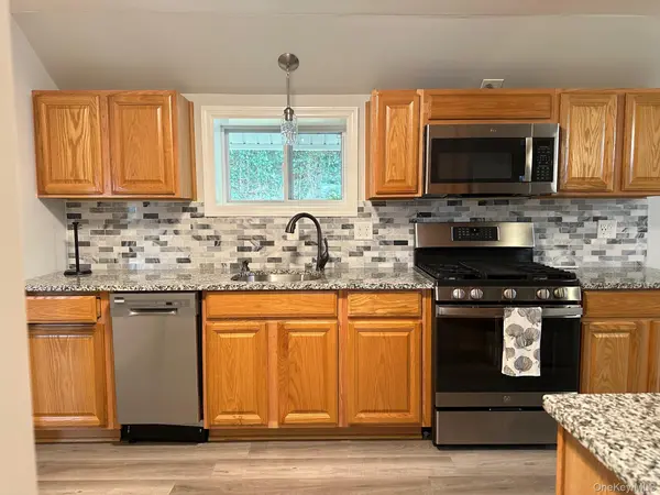 38 Glenmere AVE #Unit B, Florida, NY 10921