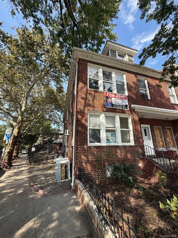 7003 37th avenue, Jackson Heights, NY 11372