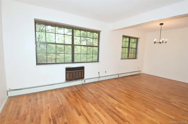 220-47 67 Ave, Bayside, NY 11364