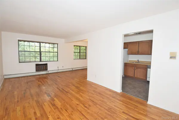 220-47 67 Ave, Bayside, NY 11364