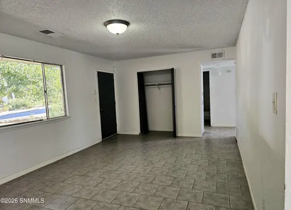 1974 Mahogany DR, Las Cruces, NM 88001