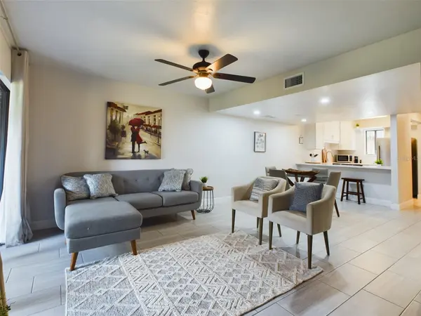 1836 N CRYSTAL LAKE DR #117, Lakeland, FL 33801