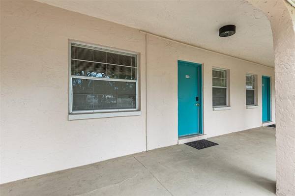 555 62ND ST S #105, St Petersburg, FL 33707