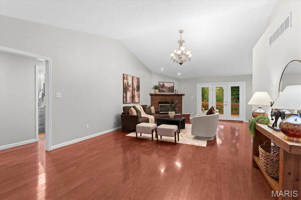 19 Country Maples, Glen Carbon, IL 62034