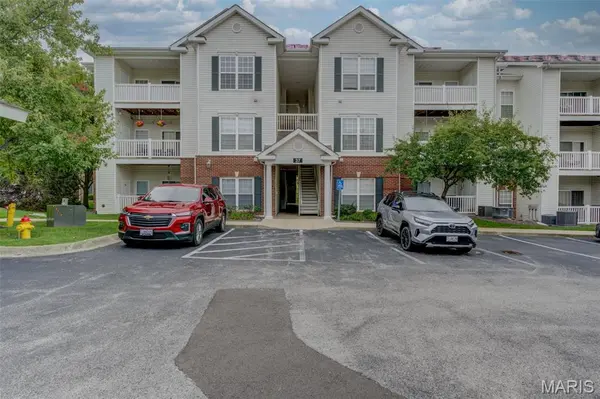 37 Kassebaum LN #201, St Louis, MO 63129