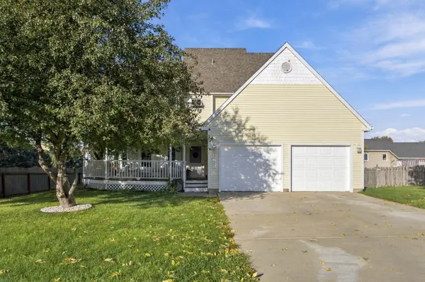 3921 5th ST S, Moorhead, MN 56560