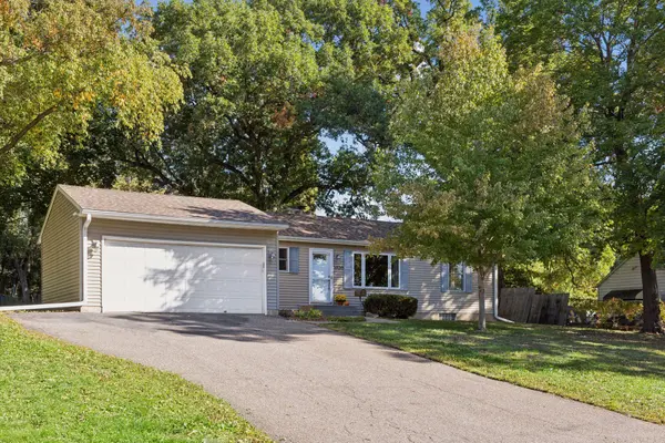 1020 Orkla DR, Golden Valley, MN 55427