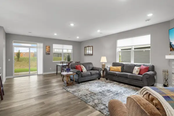 13626 Applewood TRL, Rosemount, MN 55068