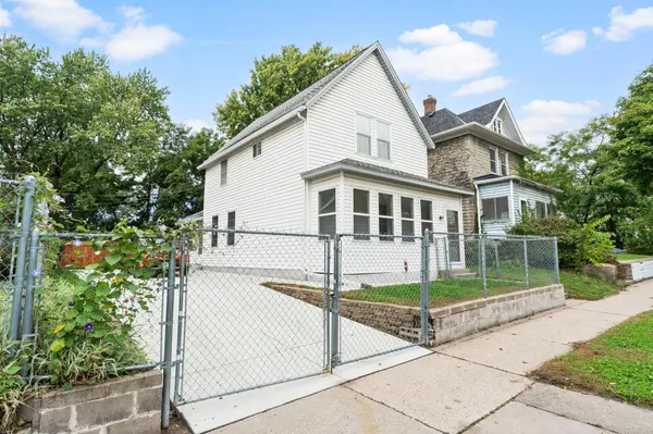 909 Park ST, Saint Paul, MN 55117