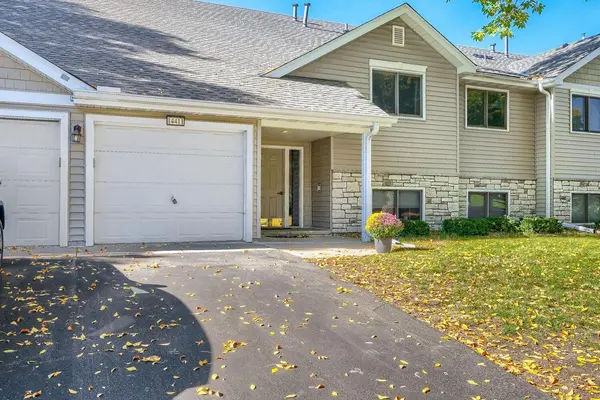 14411 Fairway DR, Eden Prairie, MN 55344