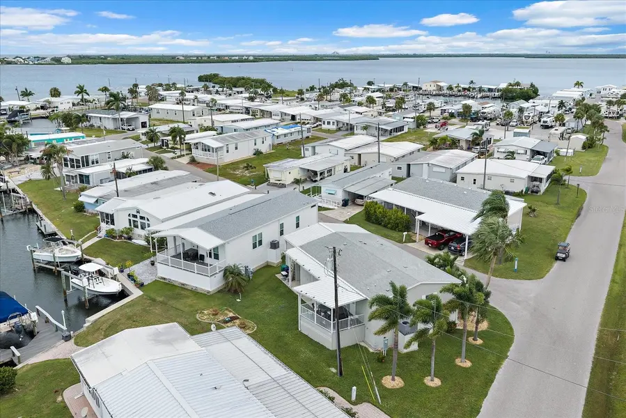 298 BAHAMA DR, Palmetto, FL 34221