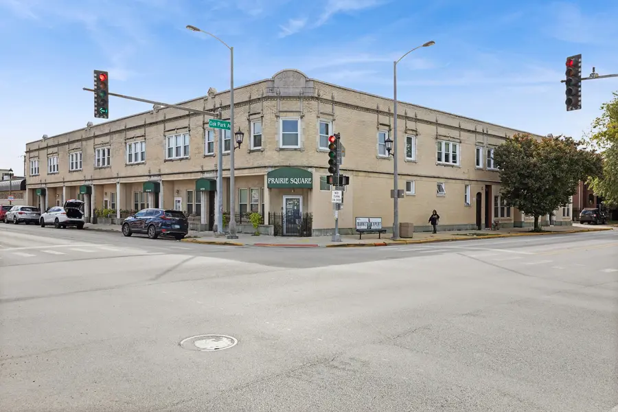6750 16th ST #B, Berwyn, IL 60402