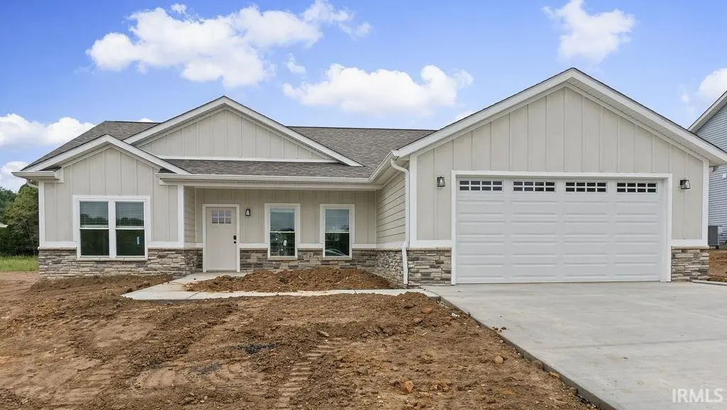 4627 N Thomas RD, Bloomington, IN 47404