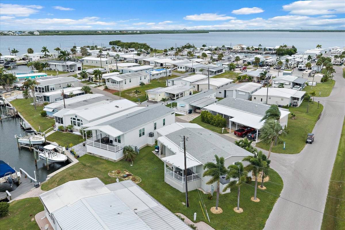 298 BAHAMA DR, Palmetto, FL 34221