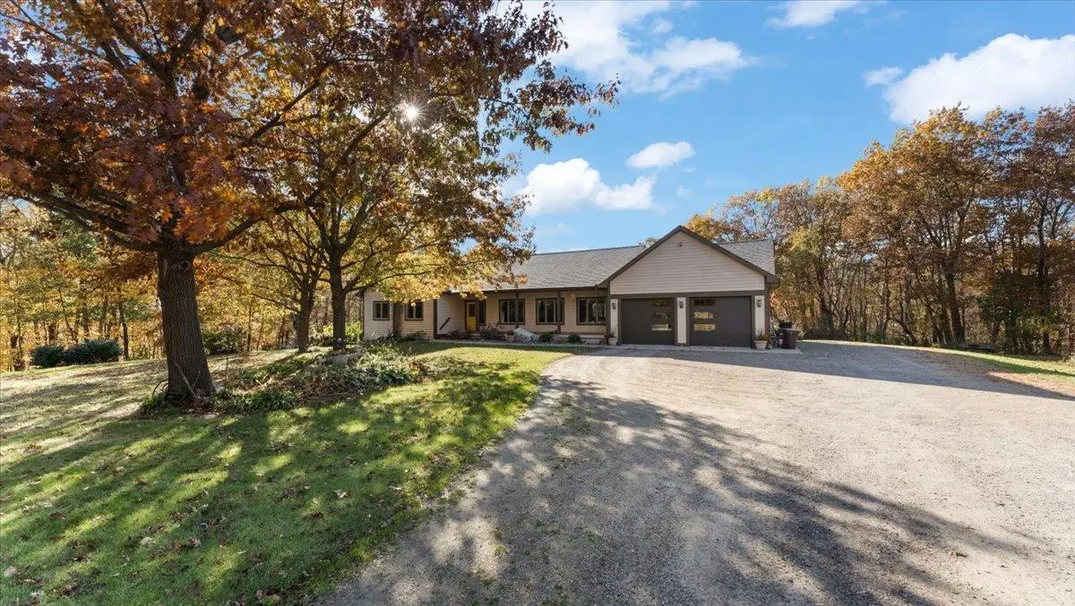 1665 County Road 5 SW, Howard Lake, MN 55349