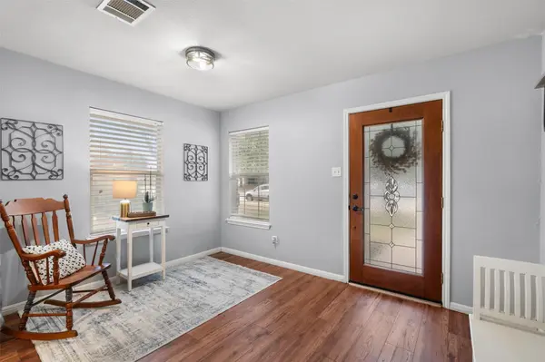 3923 Bonnie LN, Round Rock, TX 78665