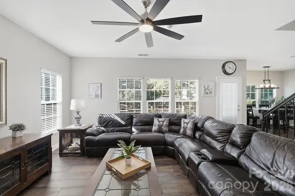 1008 Grayscroft DR, Waxhaw, NC 28173