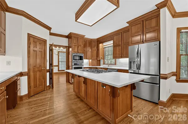 3715 Monique LN, Charlotte, NC 28210