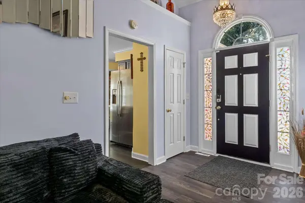 5125 Old Plantation CIR, Winston Salem, NC 27104