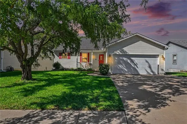 5003 University AVE, St Joseph, MO 64503