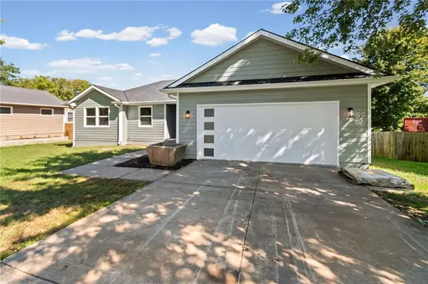 615 S Camden ST, Richmond, MO 64085