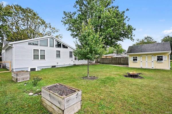 209 S Shumaker DR, Bremen, IN 46506