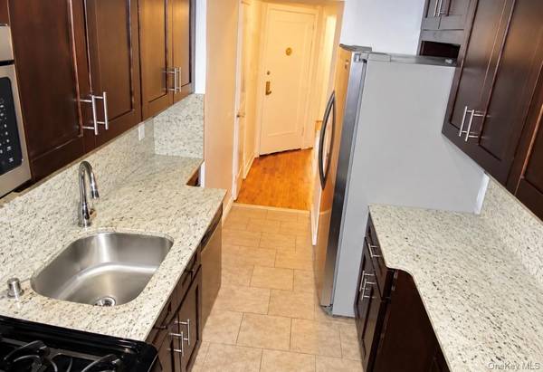 141-17 79th AVE #2, Kew Garden Hills, NY 11367
