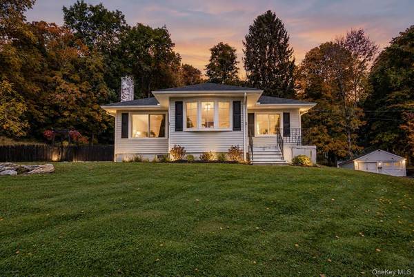 429 Hunns Lake RD, Stanfordville, NY 12581