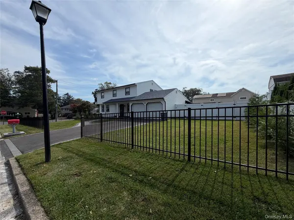 24 New Jersey ST, Dix Hills, NY 11746