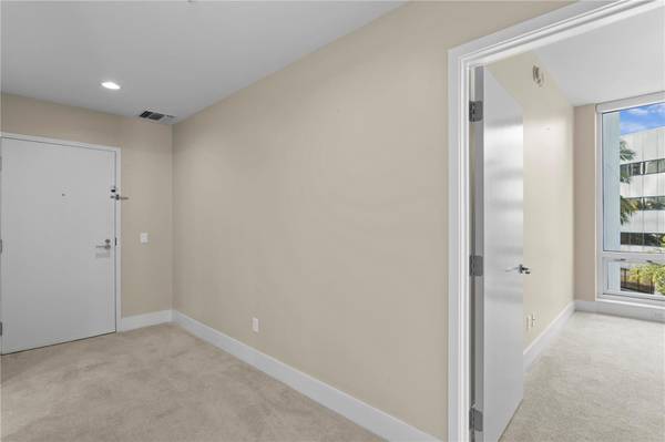 175 1ST ST S #303, St Petersburg, FL 33701