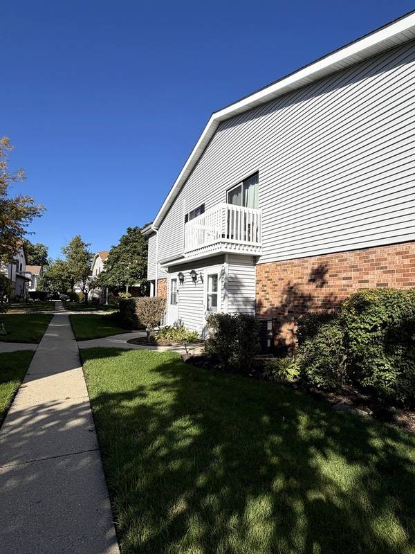 366 Washington CT #366, Vernon Hills, IL 60061