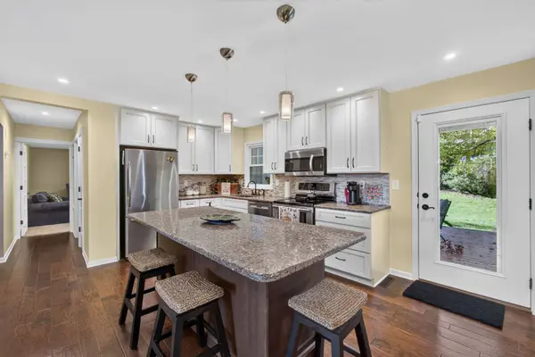 5079 Coachman RD, Bettendorf, IA 52722