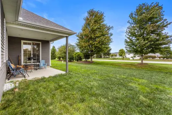 5008 Chestnut Grove DR, Champaign, IL 61822