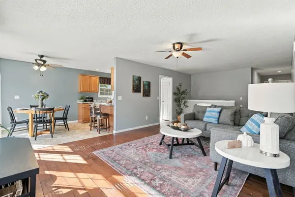 926 5th Avenue DR, Andalusia, IL 61232