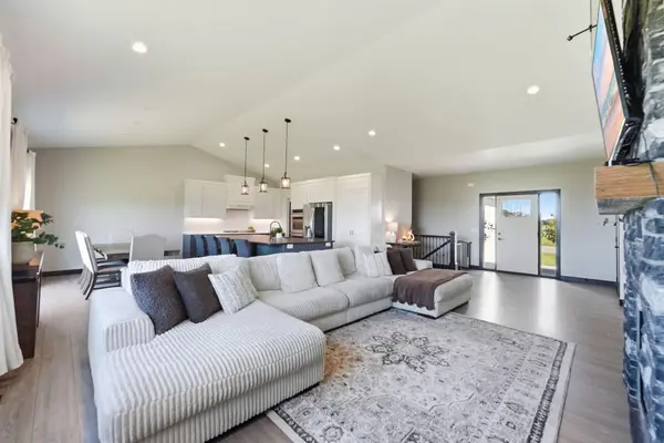 22146 Johnson ST NW, Elk River, MN 55330