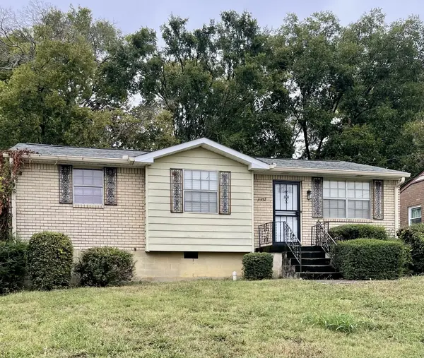 3352 Hospital Ln, Nashville, TN 37218