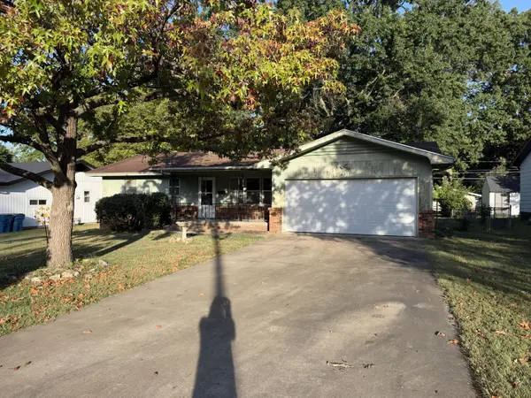 725 N Elmwood AVE, Springfield, MO 65802
