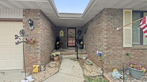 409 N Kyle AVE, Republic, MO 65738
