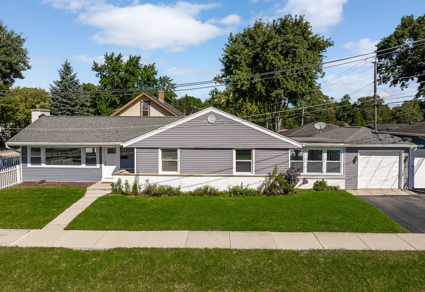 4551 Fairview AVE, Downers Grove, IL 60515